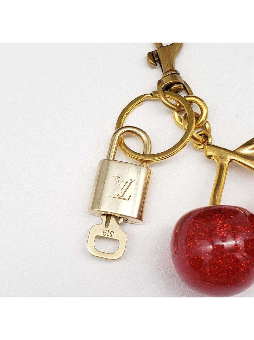 Louis Vuitton Authentic Gold Padlock 🔑 Key + Stylish Bag Unbranded Apple Charm - Picture 5 of 8